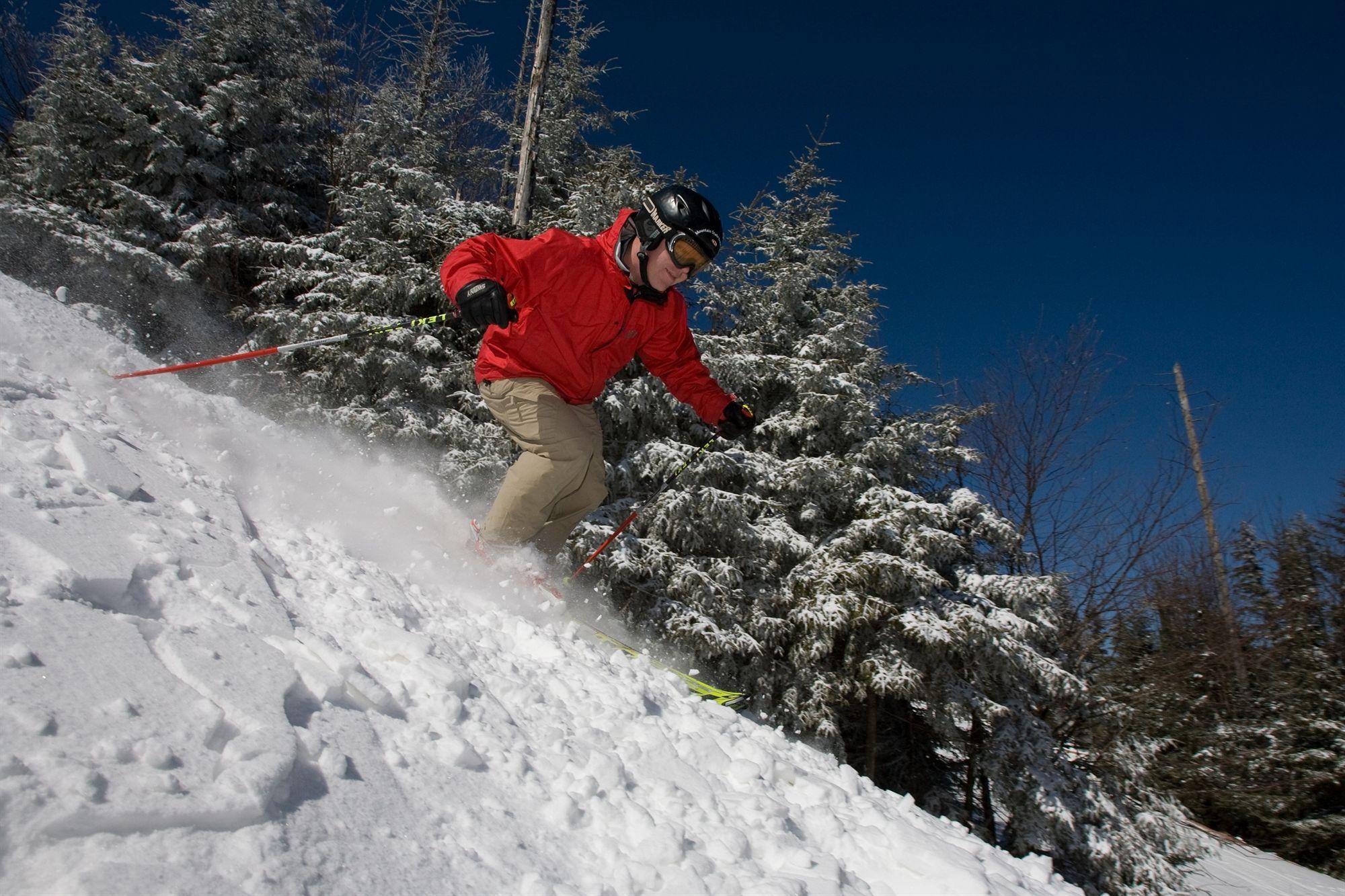 Expedition Station Snowshoe Exterior photo